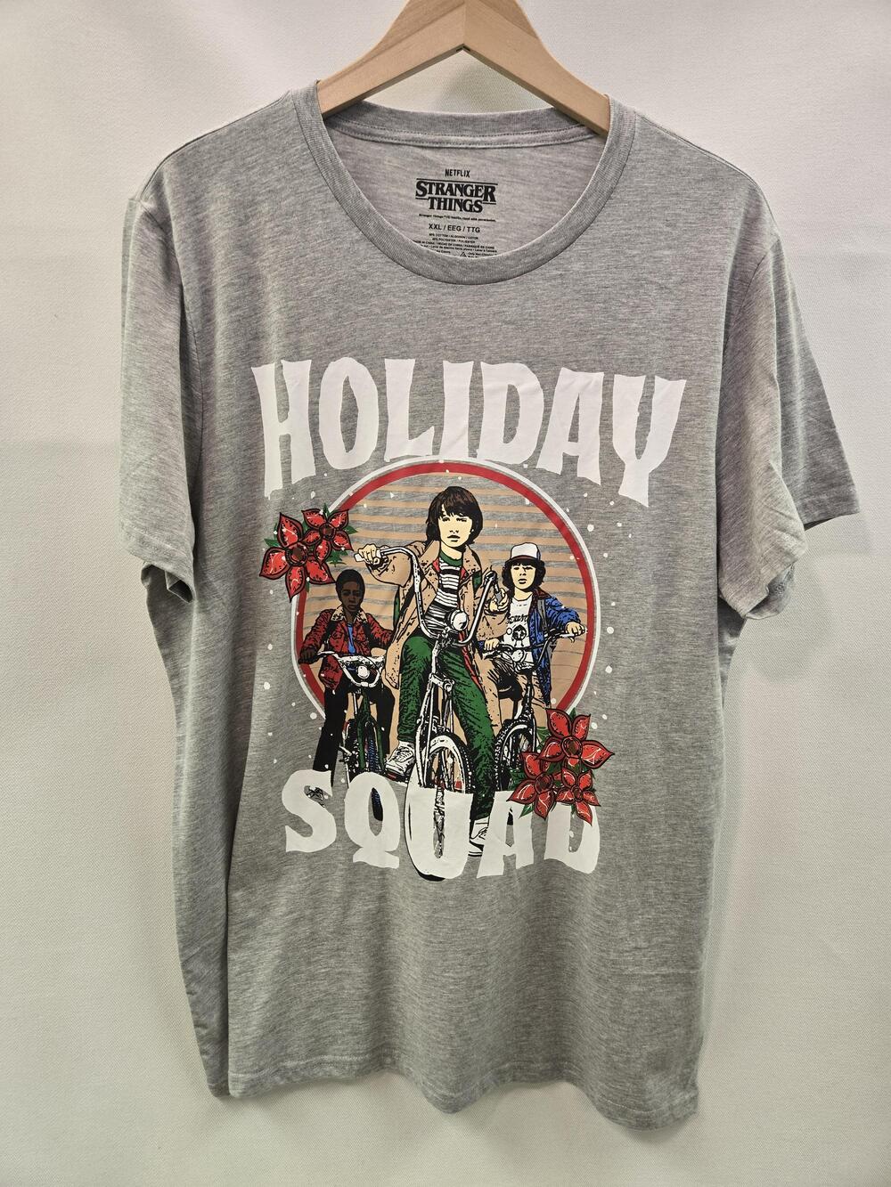 Stranger Things Holiday Squad Shirt Mens XXL Gray Graphic Netflix Christmas
